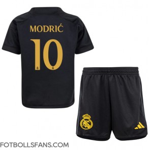 Real Madrid Luka Modric #10 Replika Tredje Tröja Barn 2023-24 Kortärmad (+ Korta byxor)